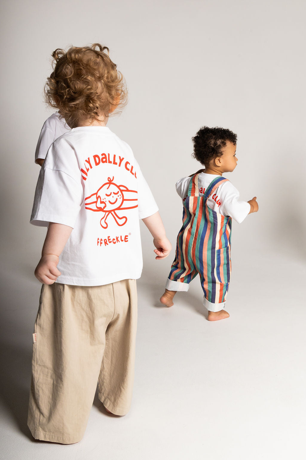 Dilly Dally Tee