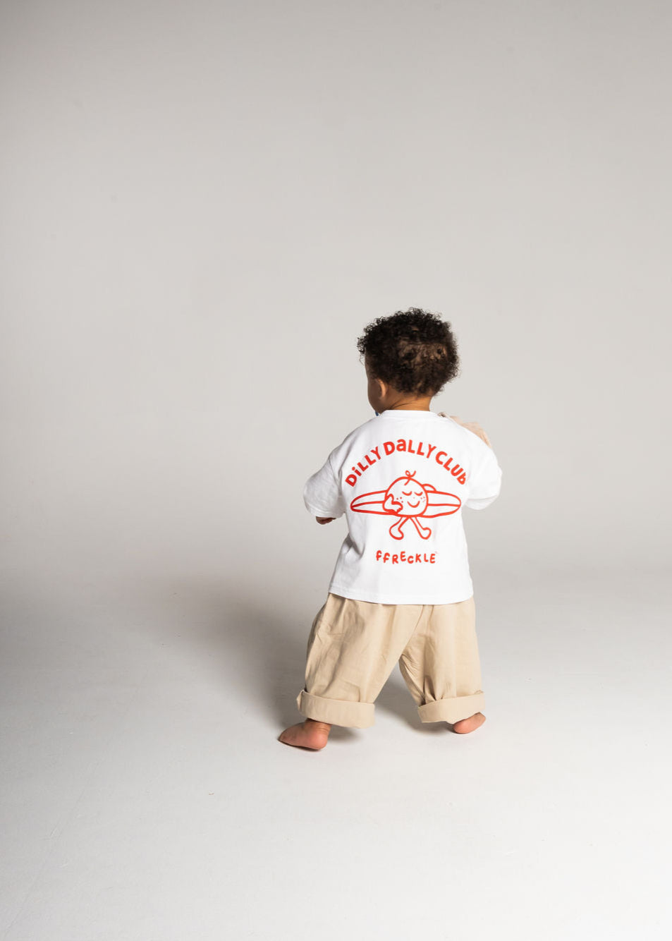 Dilly Dally Tee