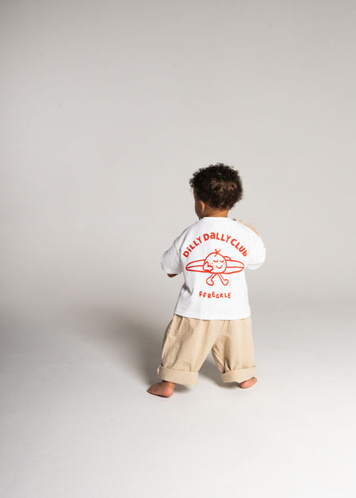 Dilly Dally Tee