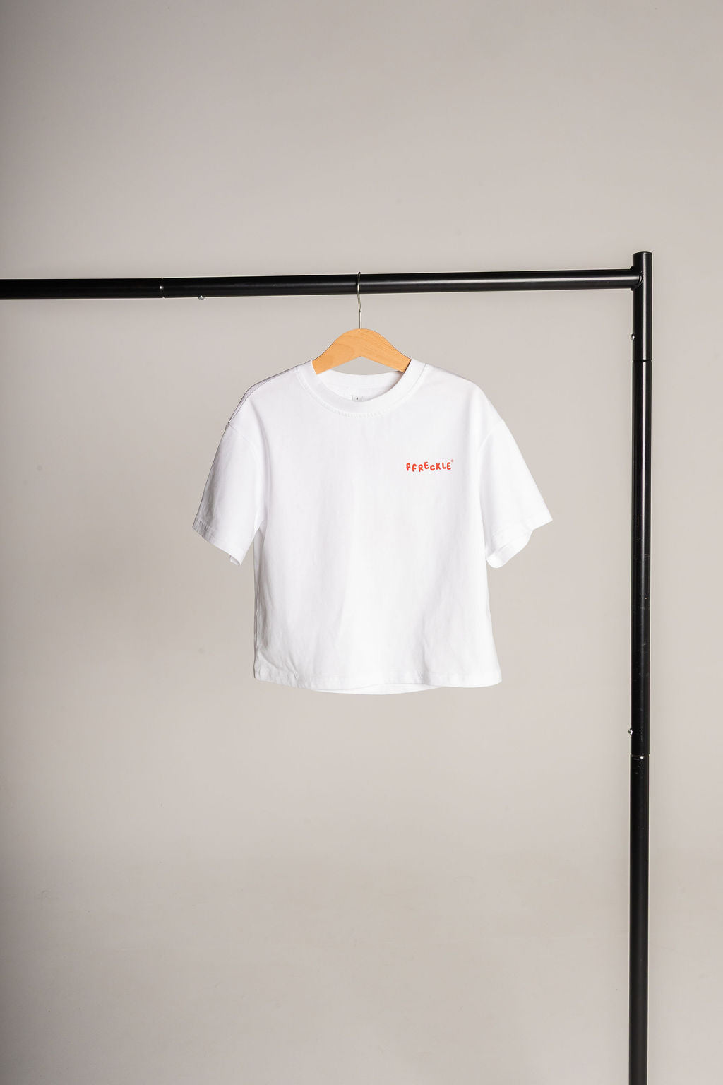 Dilly Dally Tee
