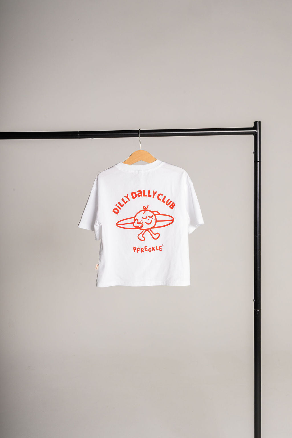 Dilly Dally Tee